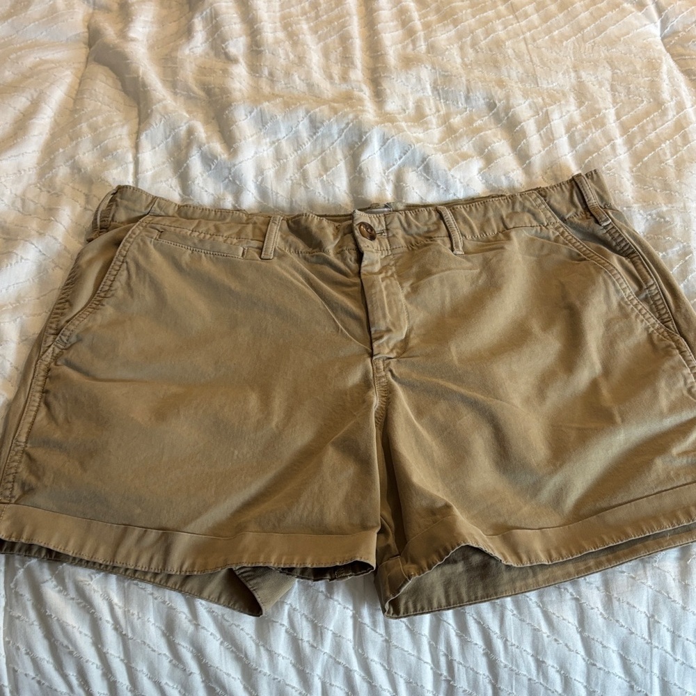 GAP Women's Brown Cargo Shorts